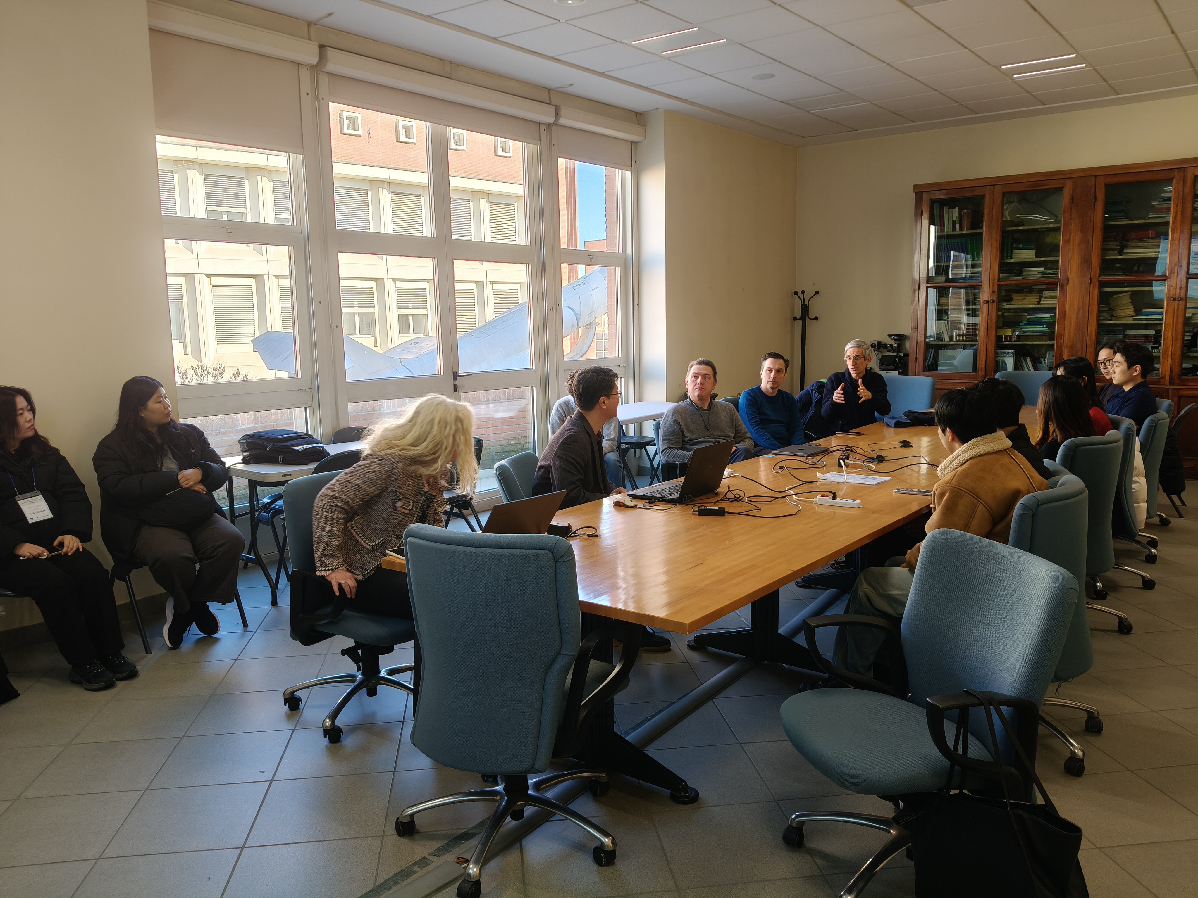 Il giorno 08/01/2026 il dipartimento di Ingegneria ha ospitato una delegazione proveniente dall' Univeristà di Seoul .